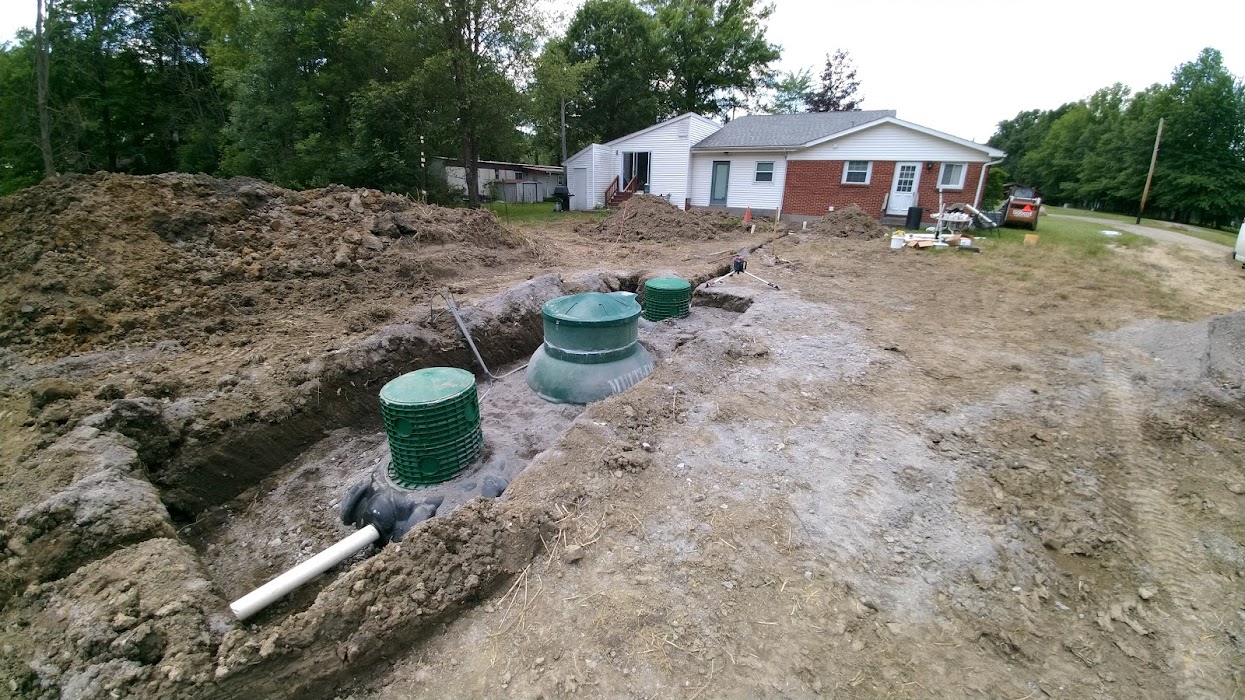 septic system installation near the house